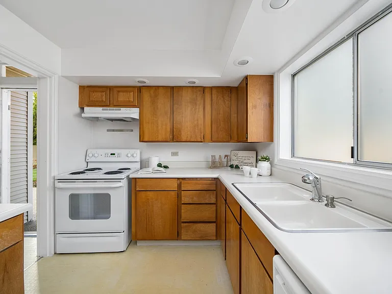 3rd Ave NW — Photo 8