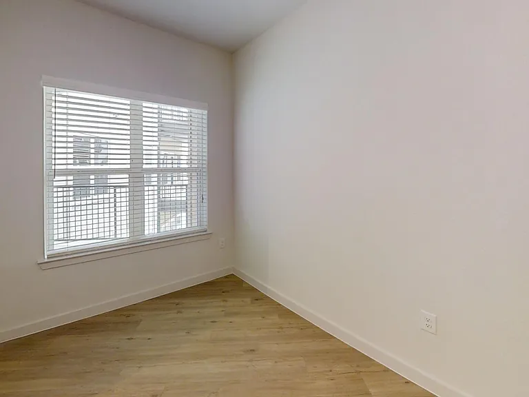 Park South — Photo 207