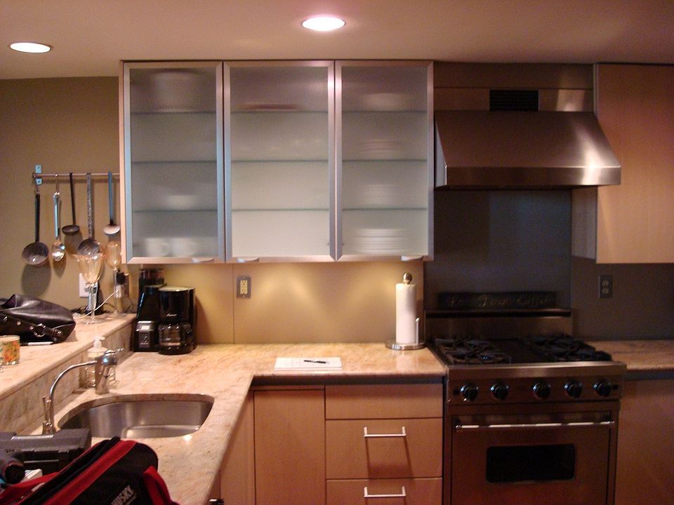 Modern kitchen; Viking gas stove, Subzero fridge