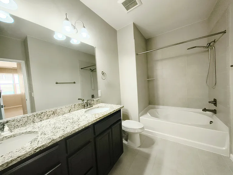 4644 Copeland Loop #202 — Photo 11