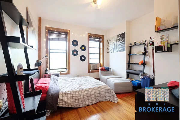 Rented by SBJ Brokerage, LLC | media 26