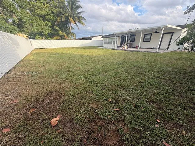 1311 NW 176th Ter — Photo 12