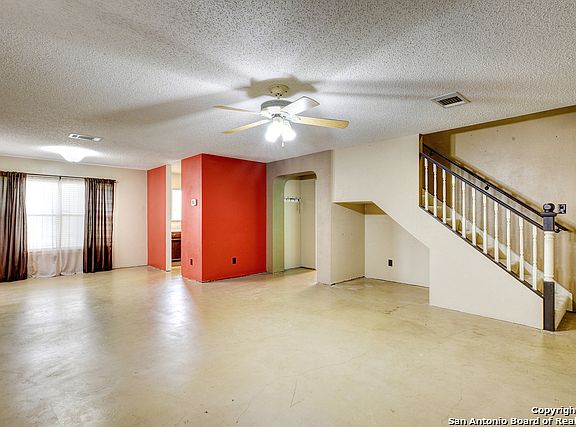 3rd image of 7919 Donshire Dr