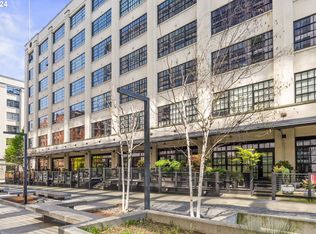 1400 NW Irving St APT 521, Portland, OR 97209