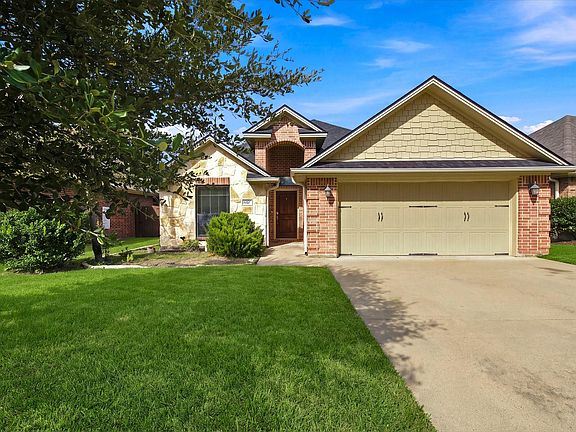 2nd image of 4267 Hollow Stone Dr