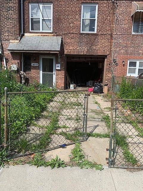 2nd image of 102-10 189th St