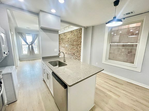 5th image of 1634 N Milwaukee Ave APT 3F