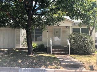 516 Hobson St, Weatherford, TX 76086