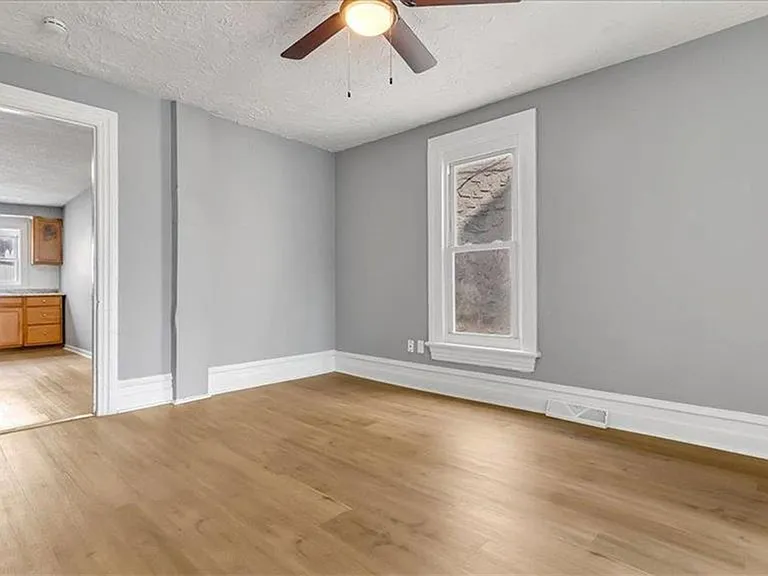 841 Jackson St — Photo 7
