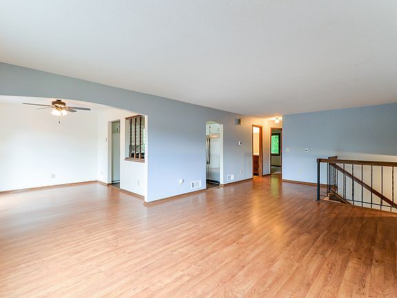 4th image of 8481 Sumter Cir N