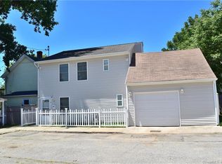 21 Lincoln Ct, New London, CT 06320