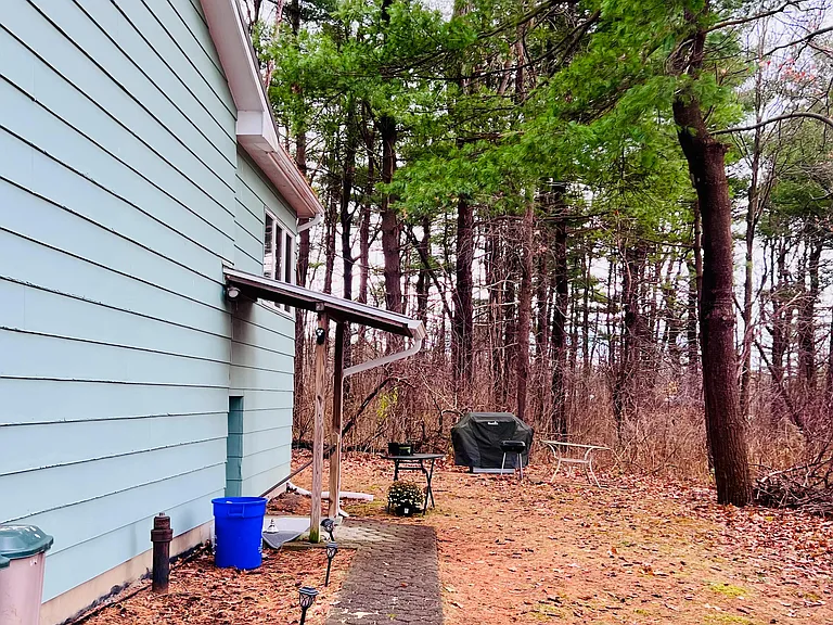 35 Dart Dr #A — Photo 11
