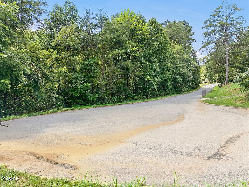 1st image of 12 Catherine Crisp Dr