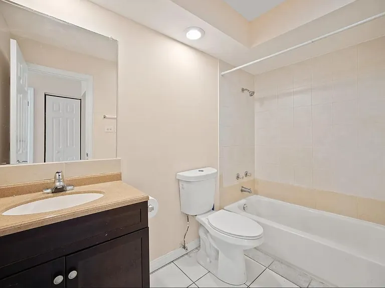 7834 W 95th St #1C — Photo 11