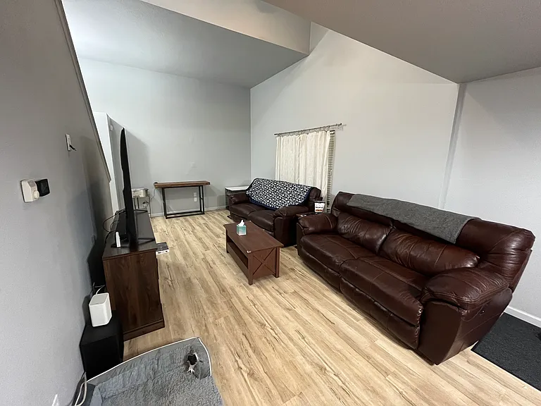 7476 Steward Ln — Photo 9