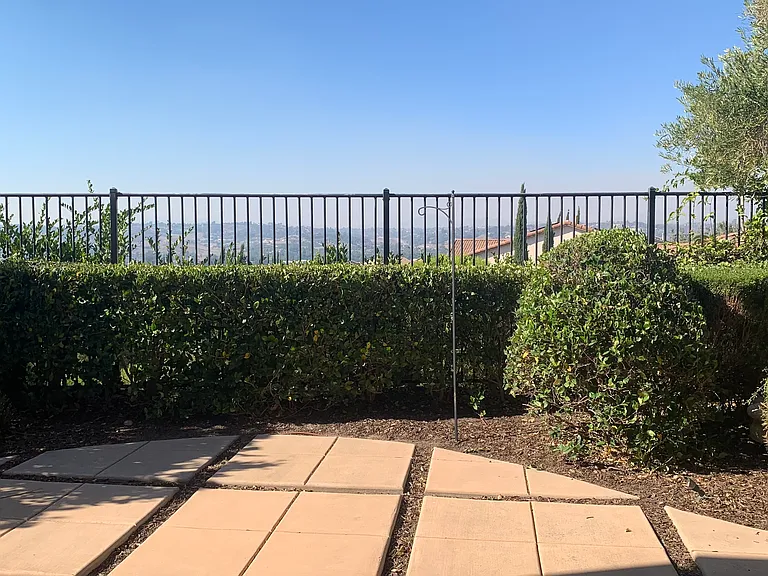 44324 Revana St — Photo 32
