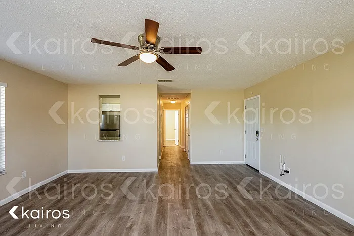 16 Spring Loop Cir — Photo 2