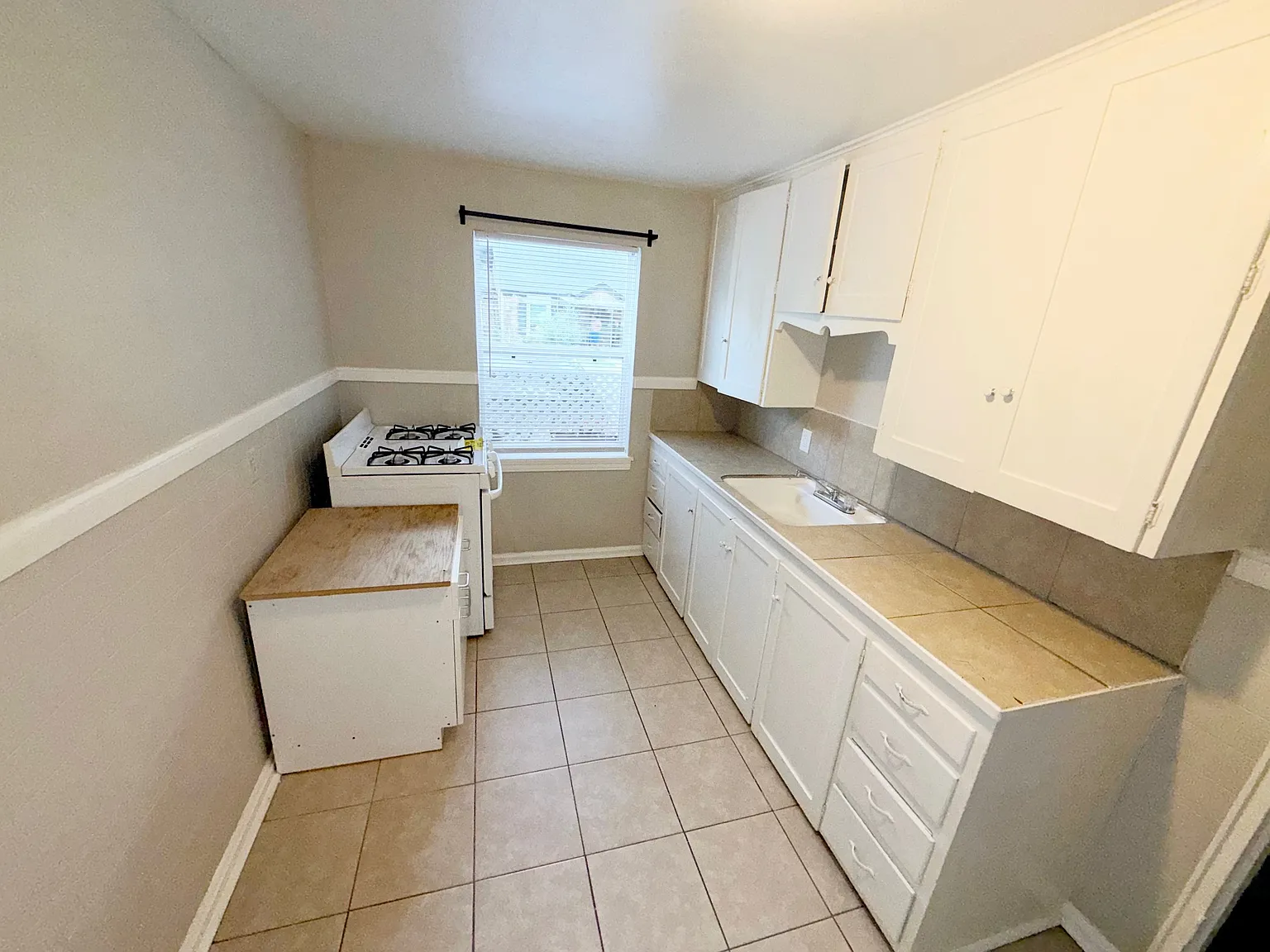 1504 Allen Street - 4 — Photo 4