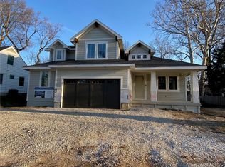 2512 Somerset Dr, Prairie Village, KS 66208
