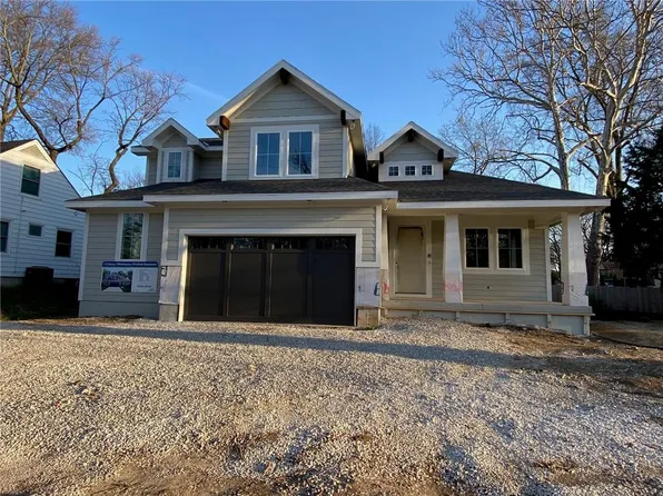 2512 Somerset Dr, Prairie Village, KS 66208