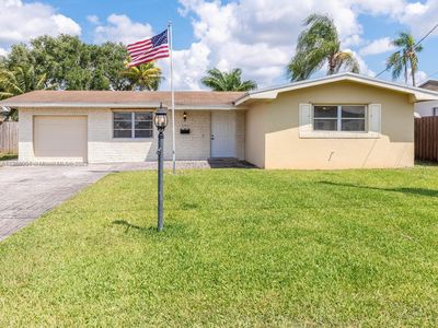 7711 NW 13th St, Pembroke Pines, FL, 33024