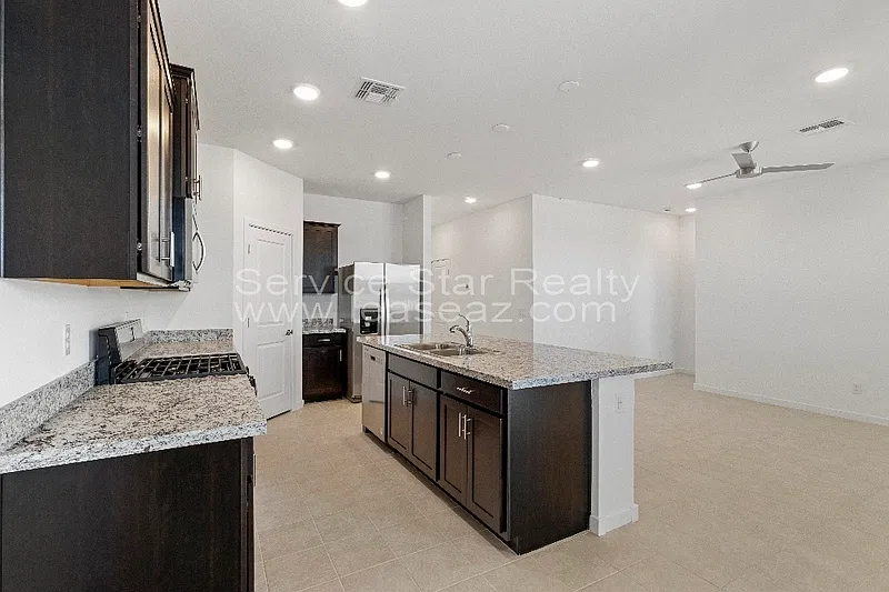 4 bed, 2.0 bath, 1503 sqft, $1,995 — Photo 4
