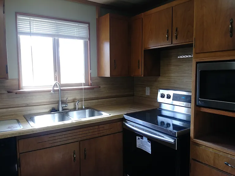 380 W 1050 N — Photo 7