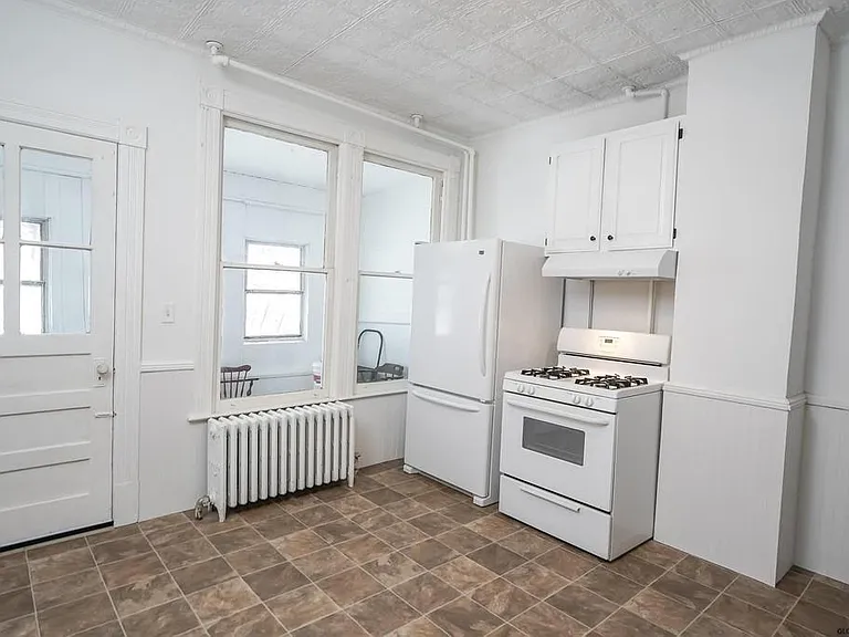 53 Oakwood Ave #A — Photo 17