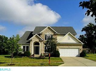 573 Stratshire Ln, Columbus, OH 43230