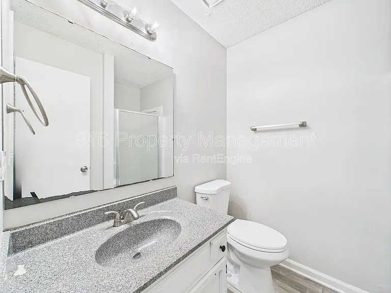 7941 NW 79th Pl — Photo 13