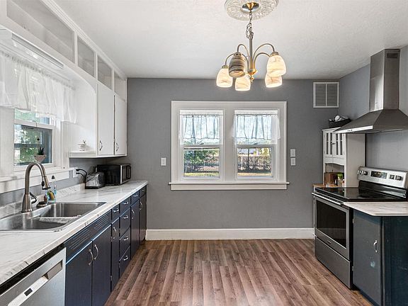 2nd image of 111 3RD STREET