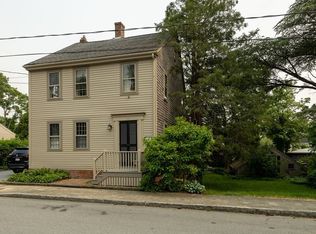 35 Oxford St, Fairhaven, MA 02719