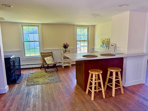 2nd image of 111 E Main Street