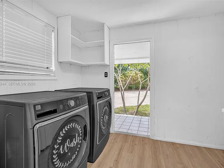 5096 SW 28th Ter — Photo 12