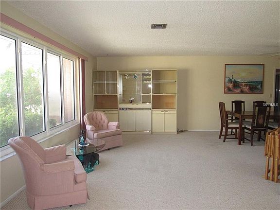 4th image of 522 Toulouse Dr
