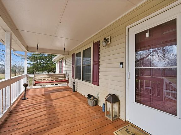 3rd image of 298 Trestle Rd