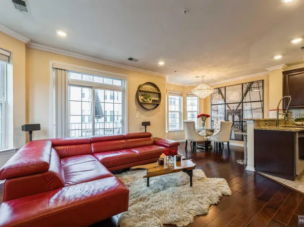 23 Wisteria Ln, Garfield, NJ 07026