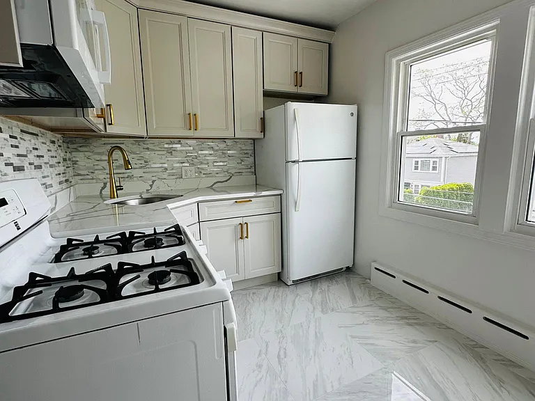 232 Hillside Pl #2 — Photo 3