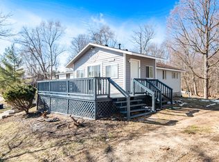 2543 Henry Rd, Lapeer, MI 48446