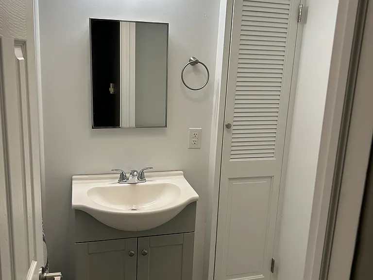 2-125 Coddington Pl #2 — Photo 12