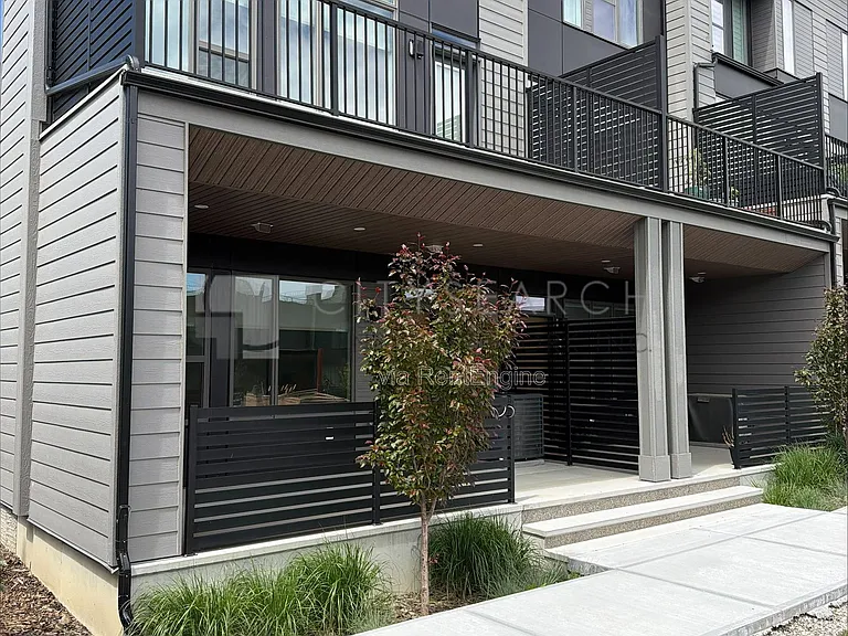 244 Sovereign Cres SW #1 — Photo 16