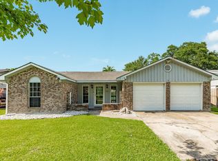 128 Houston St, Angleton, TX 77515