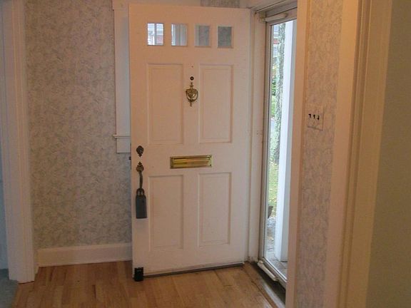4th image of 18 Ashmore Dr