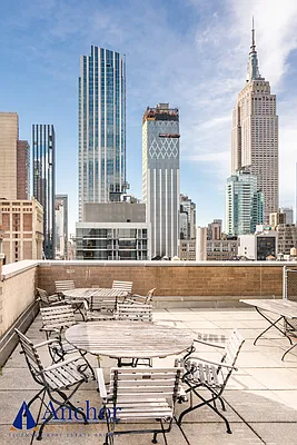 Rented by Anchor Associates | media 21