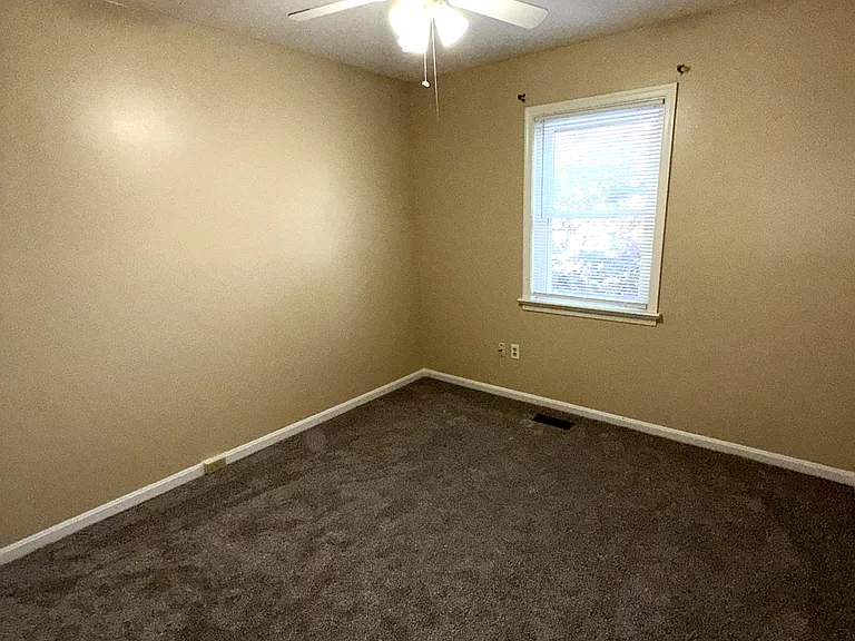704 Allenview Dr — Photo 8