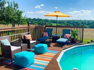 31 Pine Grove Rd, Hanover, PA 17331