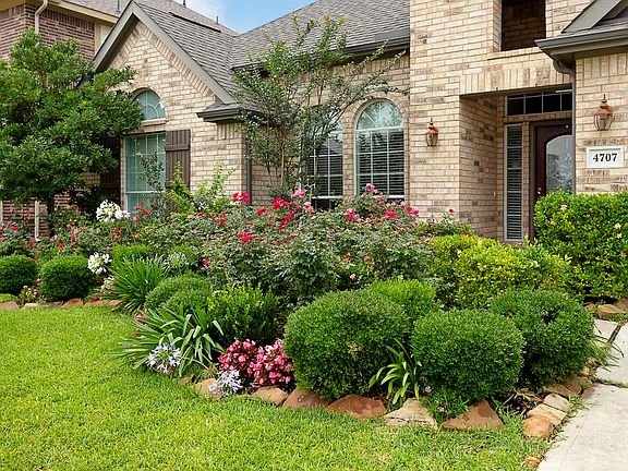 4th image of 4707 La Escalona Dr