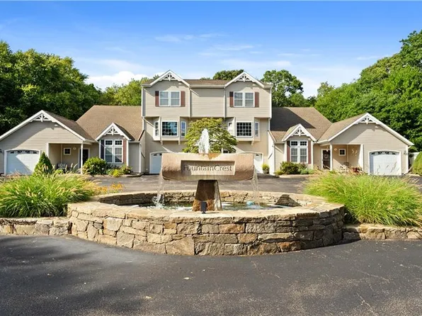 50 Fountain Dr, Westerly, RI 02891