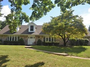 2020 Greenwood Rd, Allentown, PA 18103