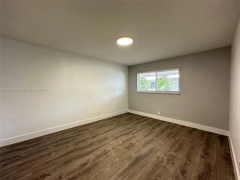 3720 NE 22nd Ave #12 — Photo 9